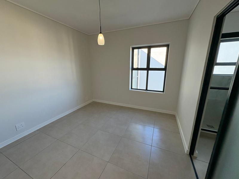 To Let 1 Bedroom Property for Rent in Richwood Western Cape
